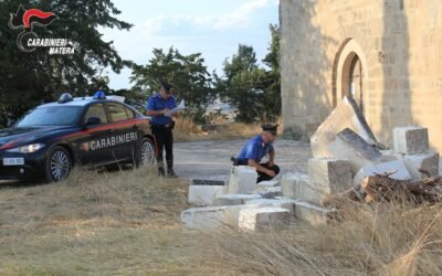 Matera, statua di Cristo Salvatore in frantumi dopo l’urto di un mezzo pesante. I Carabinieri identificano l’autore