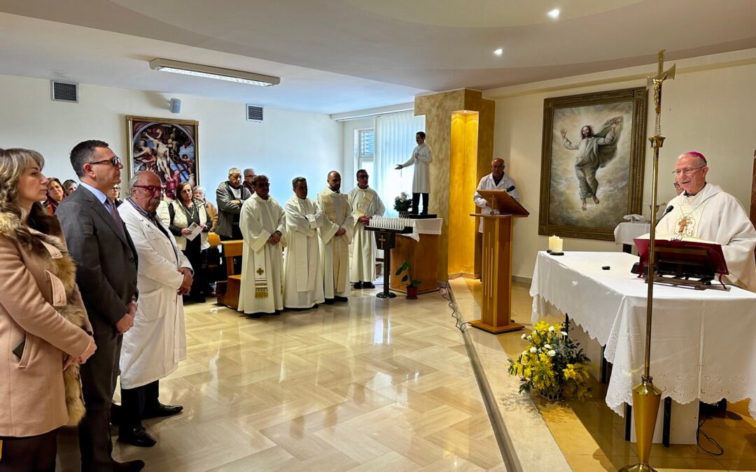33esima Giornata mondiale del malato, mons. Caiazzo in visita ai degenti dell’Ospedale Madonna delle Grazie di Matera. La visita nel giorno della festa della Beata Vergine di Lourdes