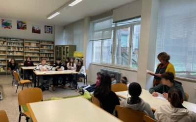 Studenti e docenti della secondaria Nicola Festa di Matera impegnati nella maratona di lettura “Libriamoci 2025”