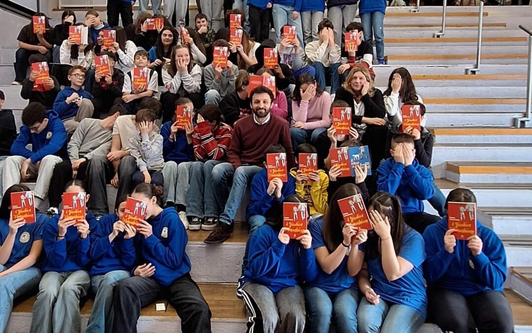 Matera, lo scrittore Dario Levantino incontra gli studenti: “Oggi più che mai c’è un urgente bisogno di cultura della legalità”