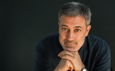 “Mi interessava mettere in discussione la famiglia patriarcale, e farlo con la voce di un figlio maschio”. Intervista allo scrittore Andrea Bajani sul suo nuovo romanzo,  “L’anniversario”