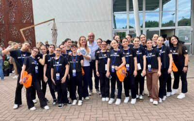 Centro Danza Matera protagonista alle Finali CSI di Firenze. La Maestra Mary D’Alessio ha portato sul podio la squadra Gruppi Junior Modern. Tante borse di studio assegnate alle danzatrici materane dai giudici internazionali