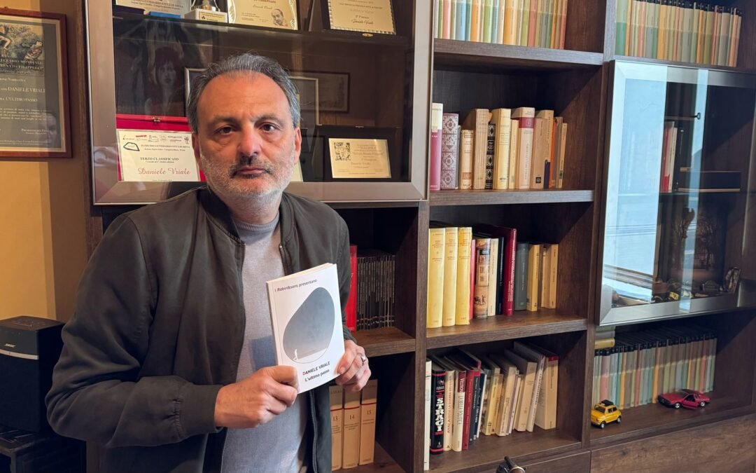 Lo scrittore fiorentino Daniele Vriale di nuovo in libreria con “L’ultimo passo”, un romanzo psicologico sull’eutanasia e il libero arbitrio, anche in assenza di malattia
