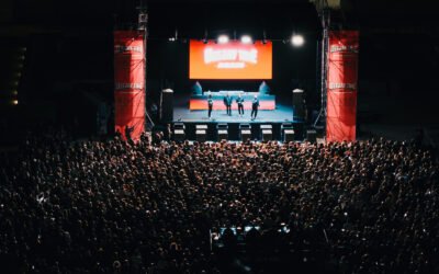 La magia della musica riaccende la Cava del Sole: 5.000 persone per il Deejay Time Again