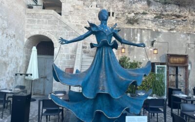Madame Giulia celebra l’arte e la cucina con l’arrivo a Matera della “Dalinian Dancer”, opera originale di Salvador Dalí