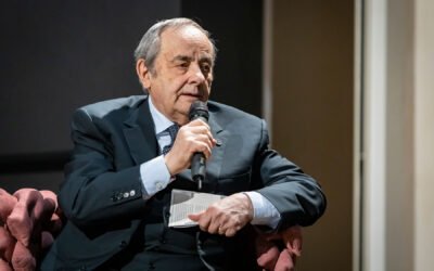 Il Circolo La Scaletta di Matera è in festa oggi per i 90 anni di Raffaello de Ruggieri, uno dei soci fondatori e grande protagonista della scena culturale e politica della città