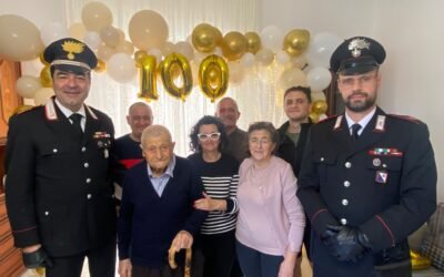 Festa per i 100 anni del signor Rocco Scocuzza, il “nonno di Montescaglioso”
