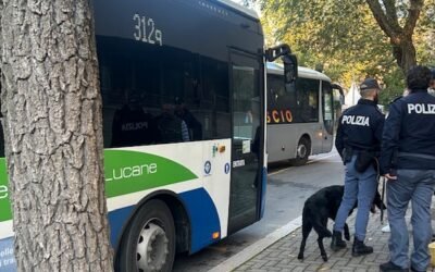 Matera: controlli della Polizia di Stato nei pressi degli istituti scolastici