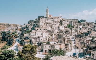 Arredo Urbano nei Sassi: la Giunta Nicoletti approva il differimento al 30 giugno 2027