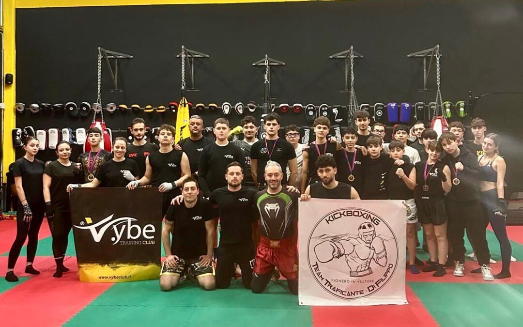 Kickboxing, trionfo del Team Traficante-Di Filippo ai Campionati Regionali Puglia-Basilicata: 11 podi e 5 titoli regionali