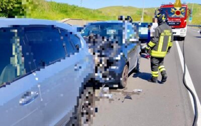 Incidente sulla SS7 all’altezza dell’incrocio di Matera Sud: coinvolte quattro auto e 12 persone. Quattro feriti