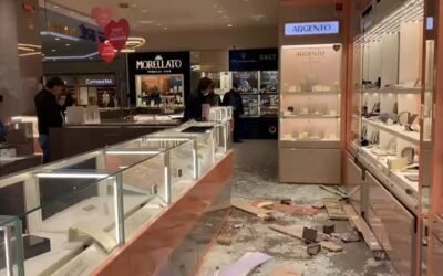 Policoro, rapina a mano armata in una gioielleria del centro commerciale