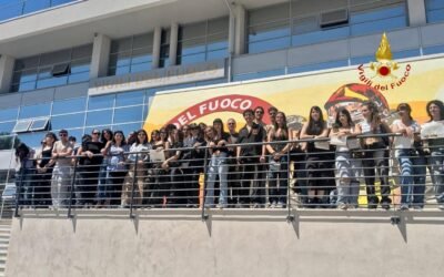 Matera: inaugurato il murale alla Caserma dei Vigili del Fuoco. Un ponte tra arte, giovani e istituzioni