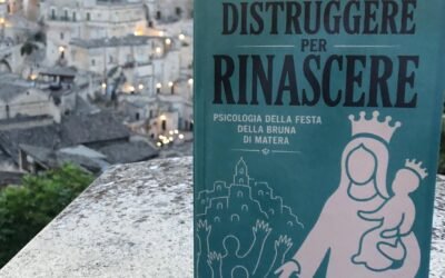 “Distruggere per rinascere” del dott. Roberto Ausilio, un’interpretazione inedita e affascinante del 2 Luglio: una mappa per il proprio labirinto interiore