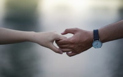 Aura Blu: “Autismo e caregiving, ogni giorno è un affannarsi e un annullarsi nelle esigenze, sacrosante, dei figli”