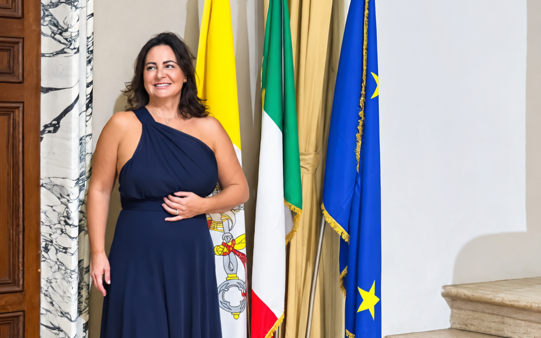 Daniela Reboldi incanta il pubblico romano con l’omaggio a Erik Satie al Chiostro di Campitelli