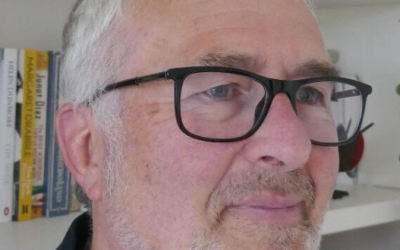 Una vittima impopolare. Un crimine impossibile. Un assassino in libertà. Per la prima volta arriva in Italia J. R. Ellis con il romanzo giallo “Il corpo nella grotta”